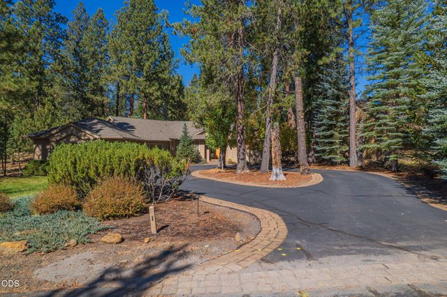 58210 McNary Lane 1, Sunriver, OR 97707