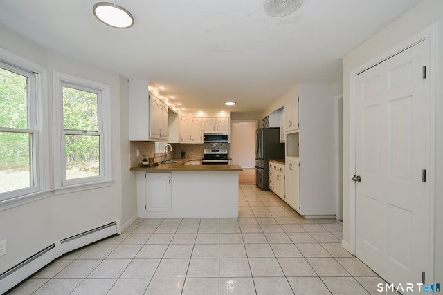 24 Valley View Drive, Windsor, CT 06095