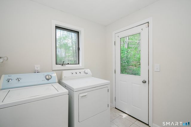 24 Valley View Drive, Windsor, CT 06095