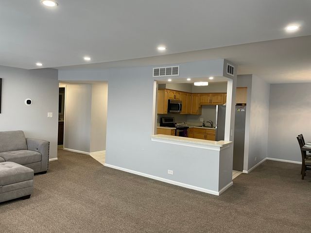 101 Bar Harbour Road 5G, Schaumburg, IL 60193