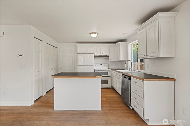 5202 E E Street, Tacoma, WA 98404