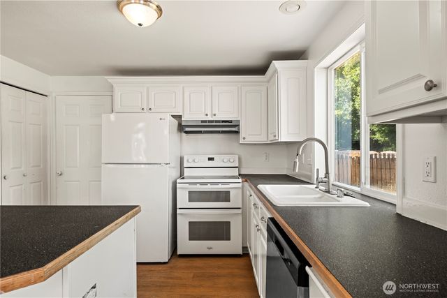 5202 E E Street, Tacoma, WA 98404