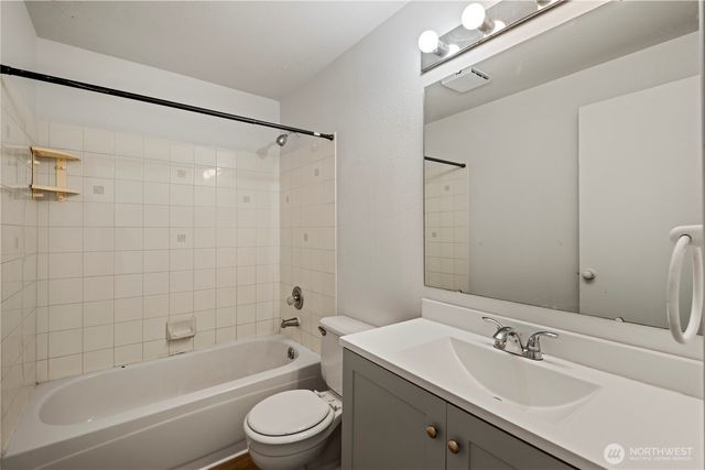 5202 E E Street, Tacoma, WA 98404