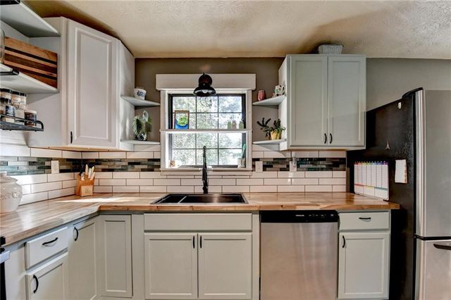 1112 Oak Grove Circle, Lawrenceville, GA 30043