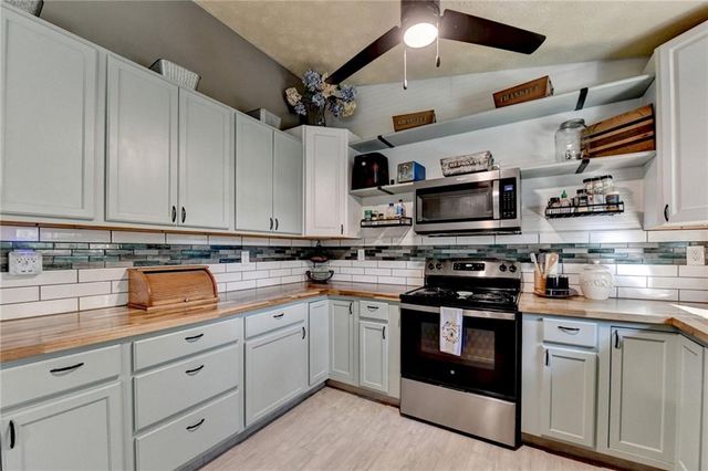 1112 Oak Grove Circle, Lawrenceville, GA 30043