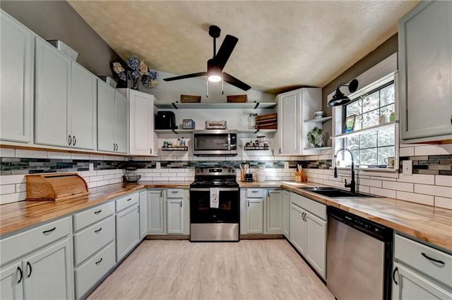 1112 Oak Grove Circle, Lawrenceville, GA 30043