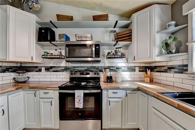 1112 Oak Grove Circle, Lawrenceville, GA 30043