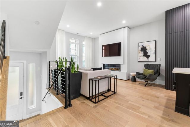 529 Broadview Lane NE, Atlanta, GA 30324