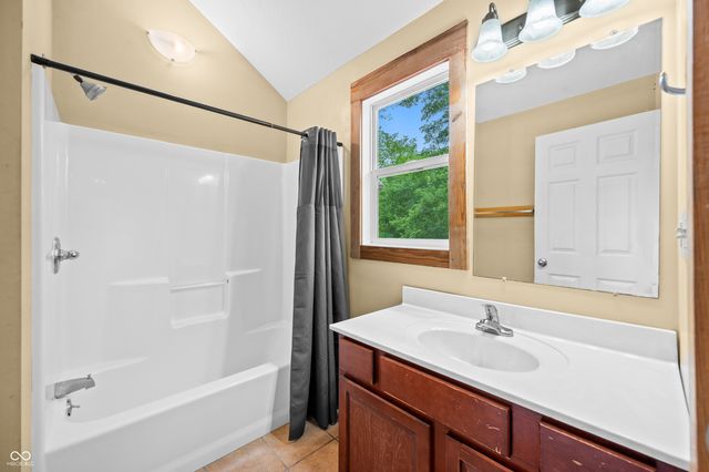 5800 South Shore Drive, Nashville, IN 47448