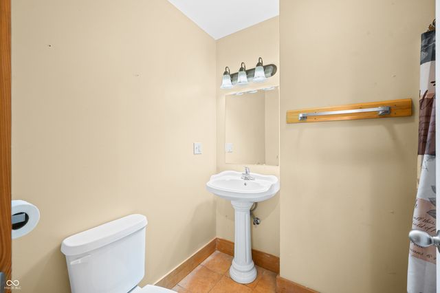 5800 South Shore Drive, Nashville, IN 47448