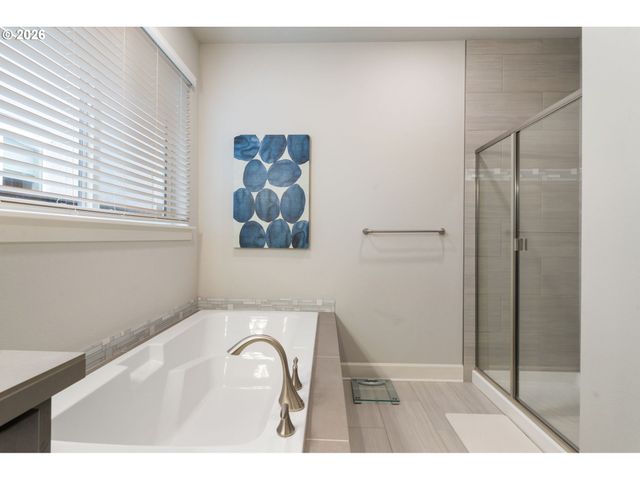 8295 Se SITKA St, Hillsboro, OR 97123