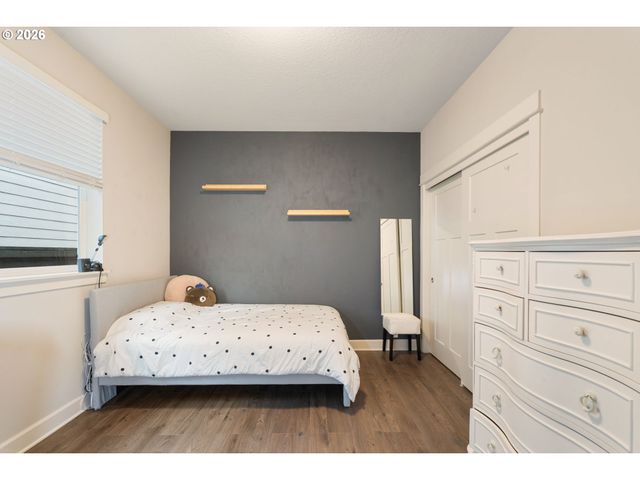 8295 Se SITKA St, Hillsboro, OR 97123