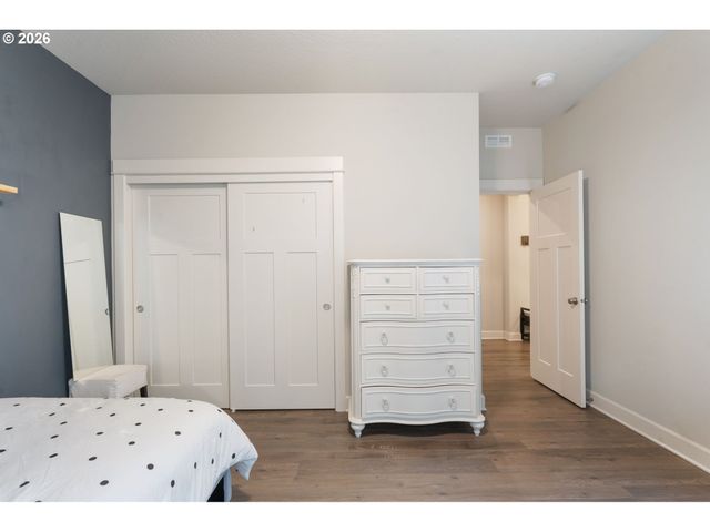 8295 Se SITKA St, Hillsboro, OR 97123