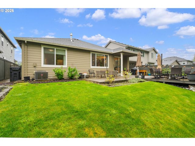 8295 Se SITKA St, Hillsboro, OR 97123