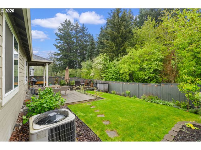 8295 Se SITKA St, Hillsboro, OR 97123