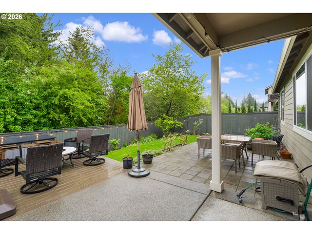 8295 Se SITKA St, Hillsboro, OR 97123