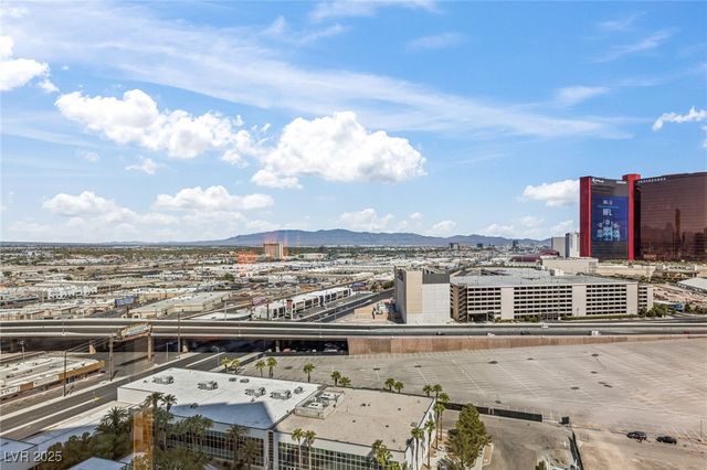 2000 North Fashion Show Drive 2412, Las Vegas, NV 89109