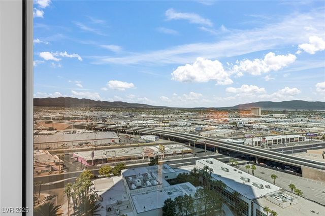 2000 North Fashion Show Drive 2412, Las Vegas, NV 89109