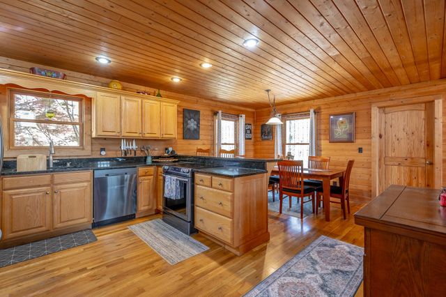 292 Log Cabin Lane, Dunlap, TN 37327
