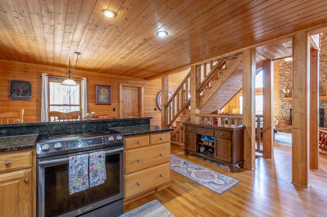 292 Log Cabin Lane, Dunlap, TN 37327