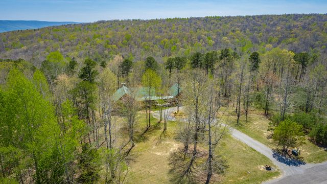 292 Log Cabin Lane, Dunlap, TN 37327