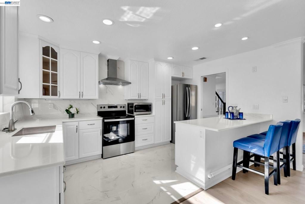 Image 11 of property listing at 1532 1532 Kooser Rd, San Jose, CA 95118