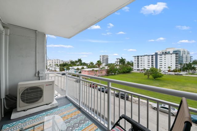 720 Orton Avenue 402, Fort Lauderdale, FL 33304