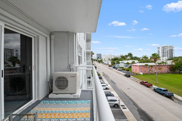720 Orton Avenue 402, Fort Lauderdale, FL 33304