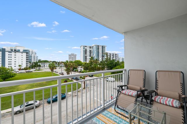 720 Orton Avenue 402, Fort Lauderdale, FL 33304