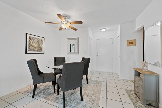 720 Orton Avenue 402, Fort Lauderdale, FL 33304
