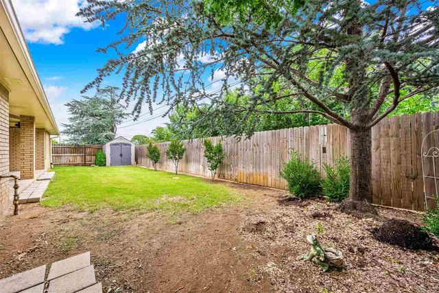 6601 NW Willow Tree Cir, Lawton, OK 73505
