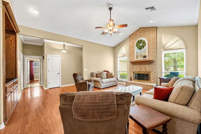 6601 NW Willow Tree Cir, Lawton, OK 73505