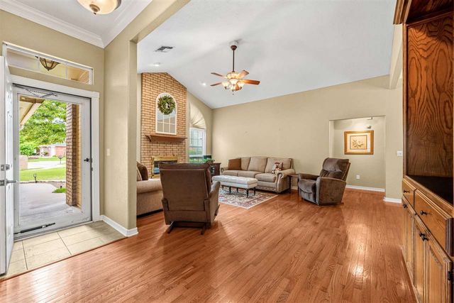 6601 NW Willow Tree Cir, Lawton, OK 73505