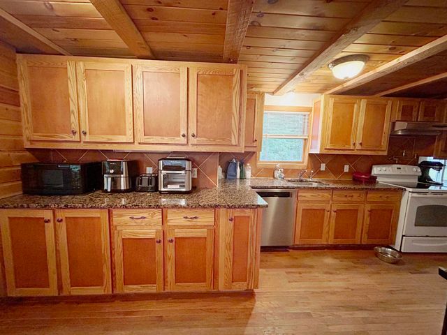 71 Old Town Farm Road, Exeter, NH 03833