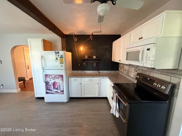 4906 Valley Station Rd, Louisville, KY 40272