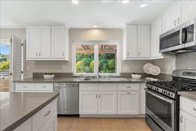 5046 Golden Arrow Drive, Rancho Palos Verdes, CA 90275