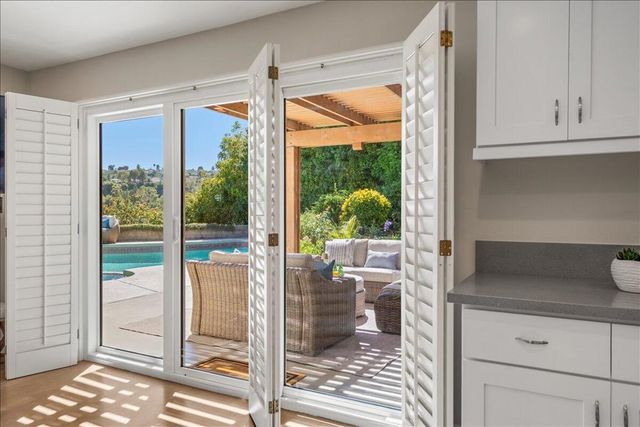 5046 Golden Arrow Drive, Rancho Palos Verdes, CA 90275
