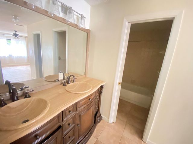 6729 NW 29th Way, Fort Lauderdale, FL 33309