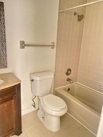 6729 NW 29th Way, Fort Lauderdale, FL 33309