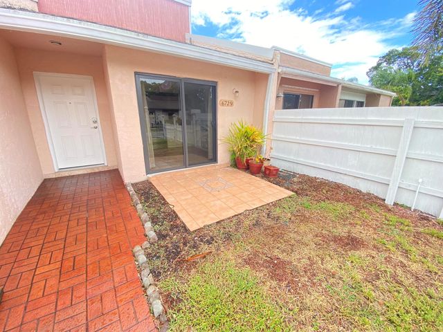6729 NW 29th Way, Fort Lauderdale, FL 33309