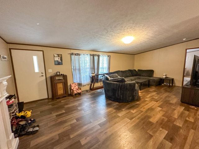 2578 Little Indian Creek Road, Woodbine, KY 40771