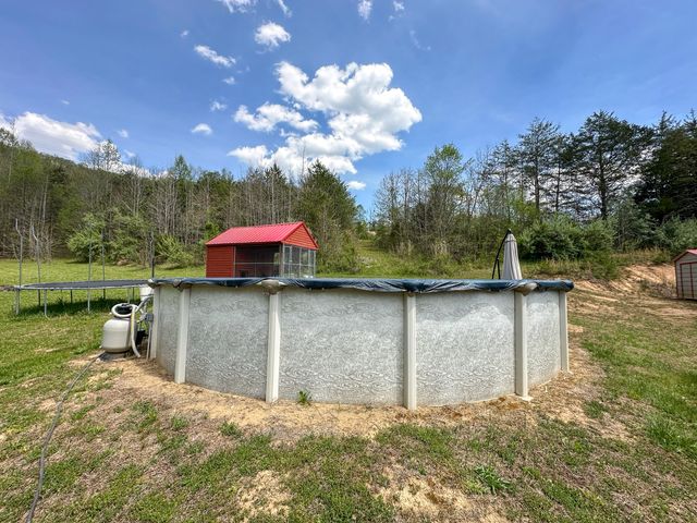 2578 Little Indian Creek Road, Woodbine, KY 40771