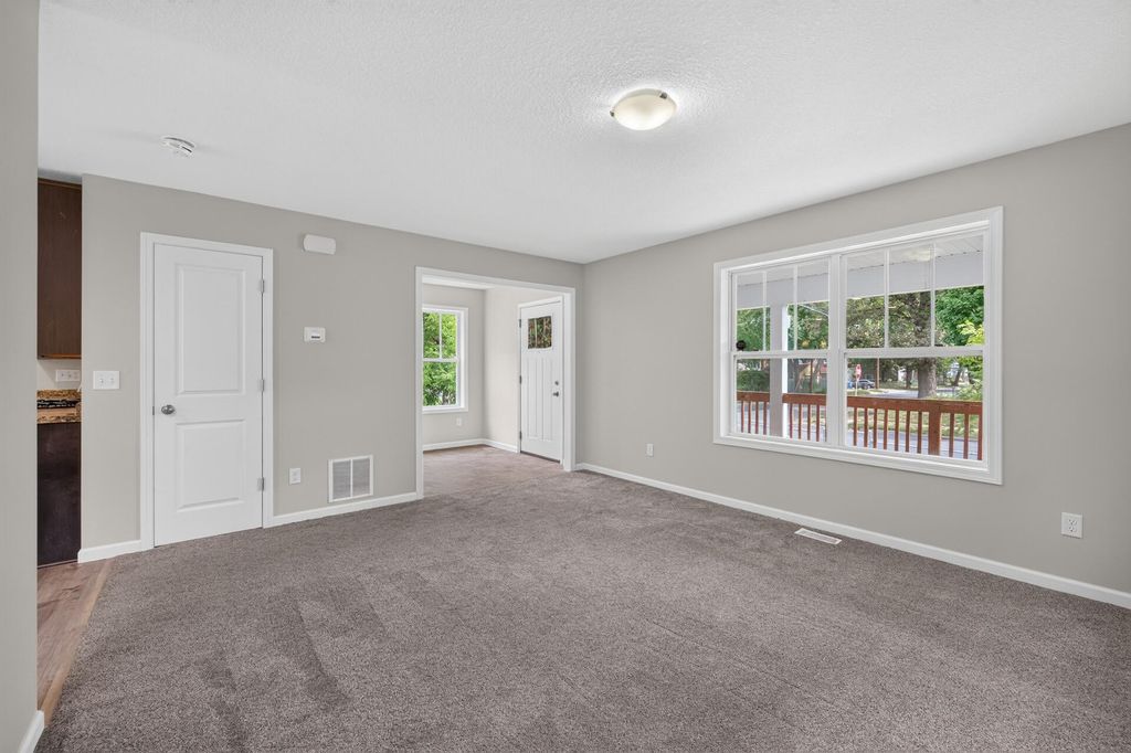 2131 Bryant Avenue N, Minneapolis, MN 55411 — photo 5