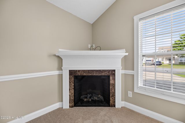2552 Saddleback Drive B, Winterville, NC 28590
