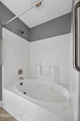 2552 Saddleback Drive B, Winterville, NC 28590