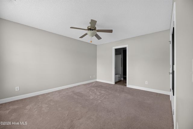 2552 Saddleback Drive B, Winterville, NC 28590