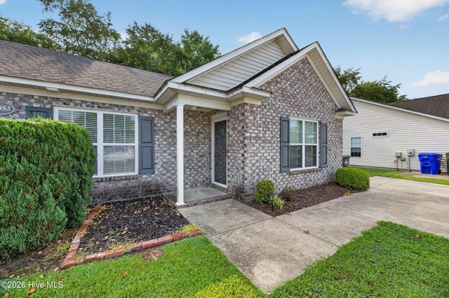 2552 Saddleback Drive B, Winterville, NC 28590