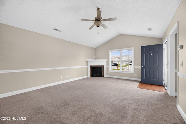 2552 Saddleback Drive B, Winterville, NC 28590