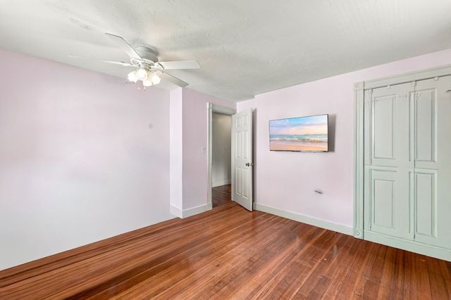 70 Hovey St, Watertown, MA 02472