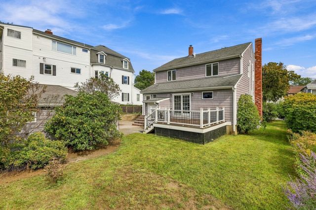 70 Hovey St, Watertown, MA 02472